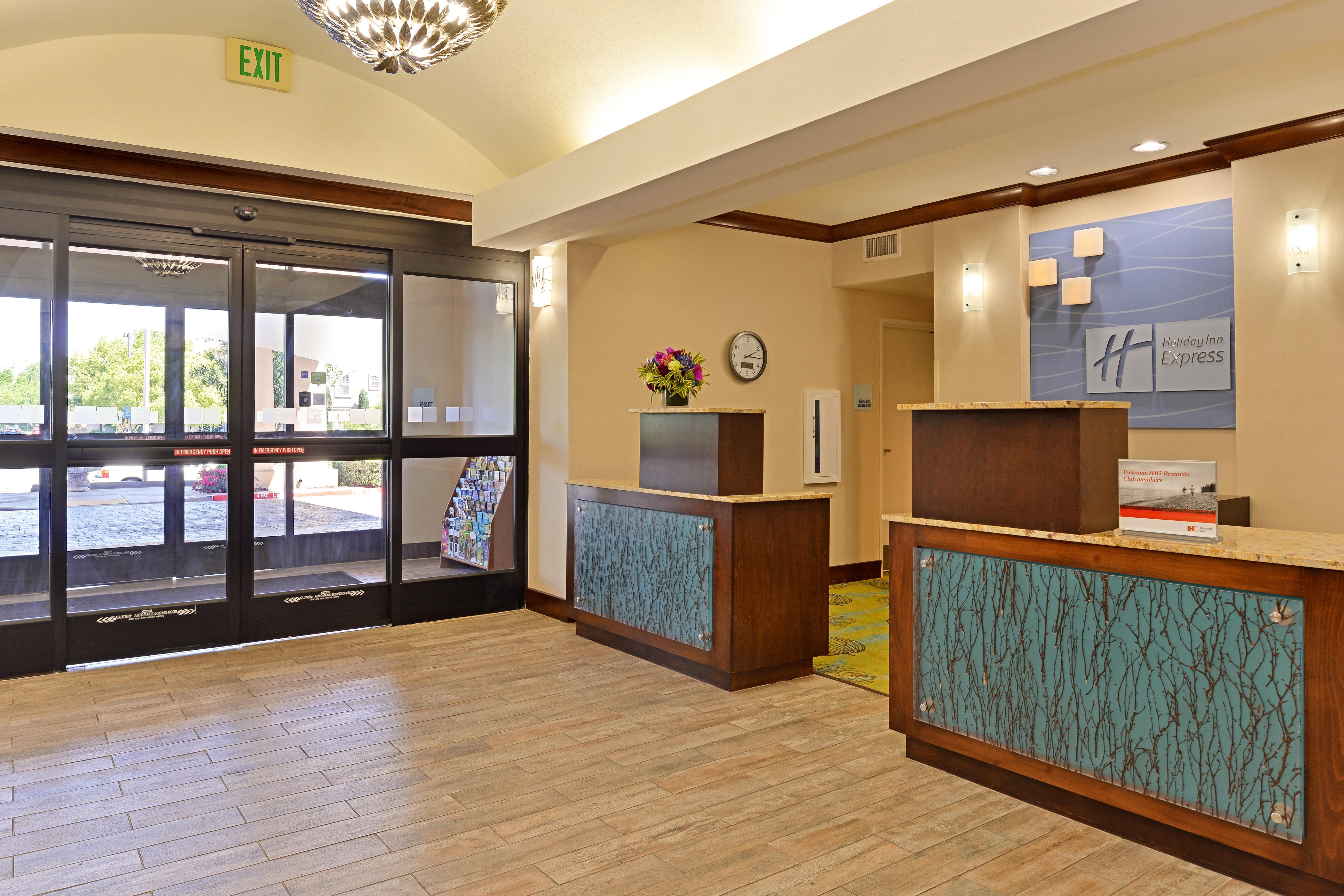 Holiday Inn Express Fresno River Park Highway 41 By Ihg Экстерьер фото